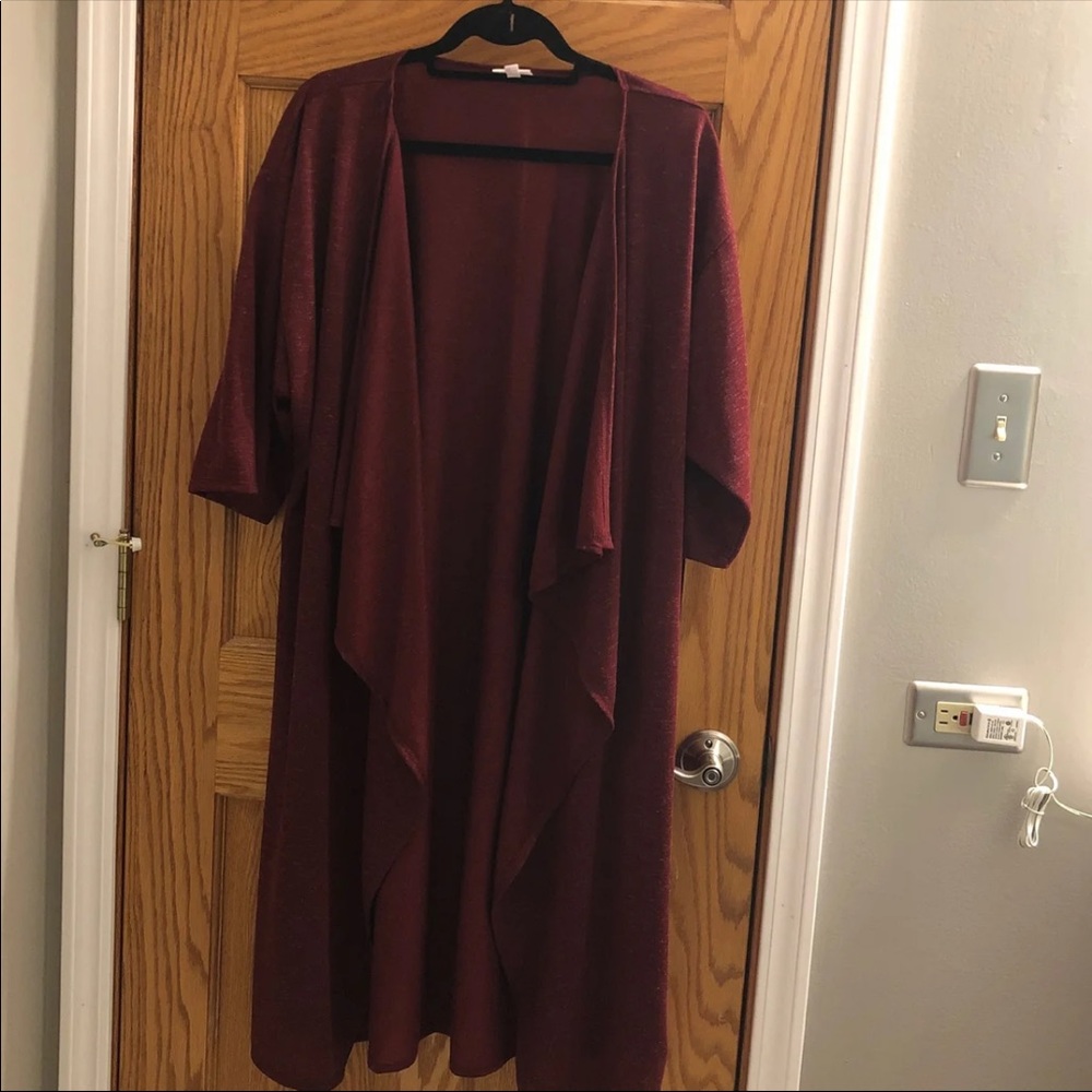 Lularoe burgundy knit Shirley-READ description